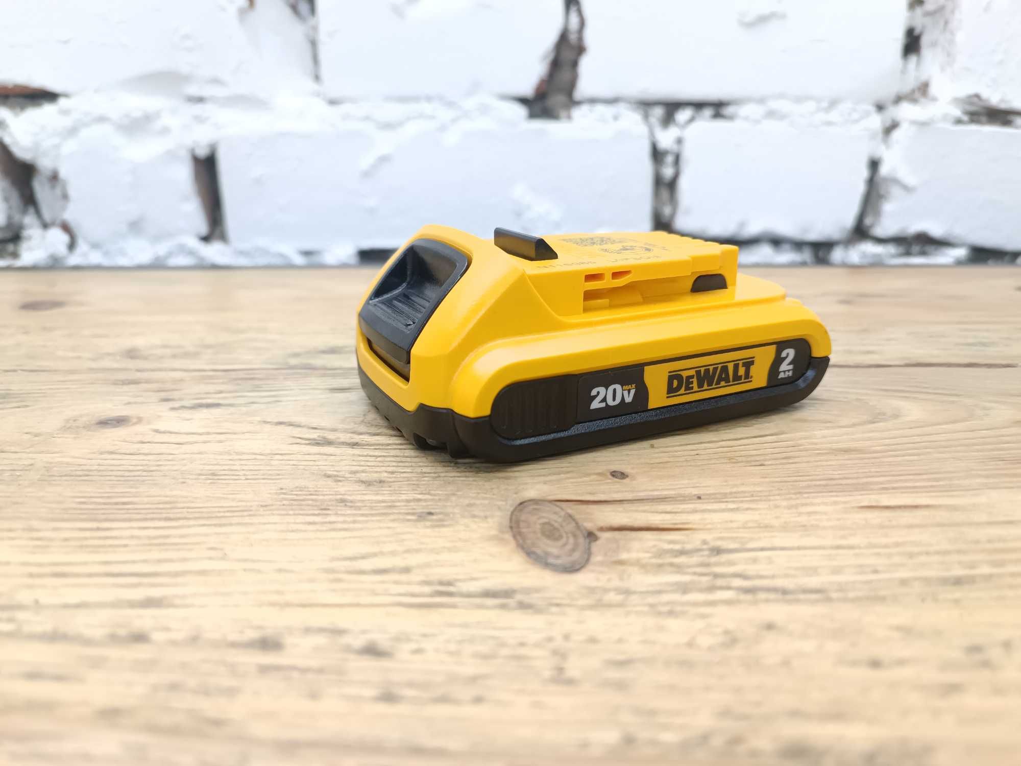 Акумулятор, батарея DeWALT DCB203 2Ah з США Оригінал