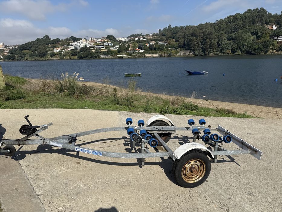 Atrelado CBS . Usado em Mota de Agua