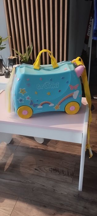 Walizka dziecięca, jeździk Trunki