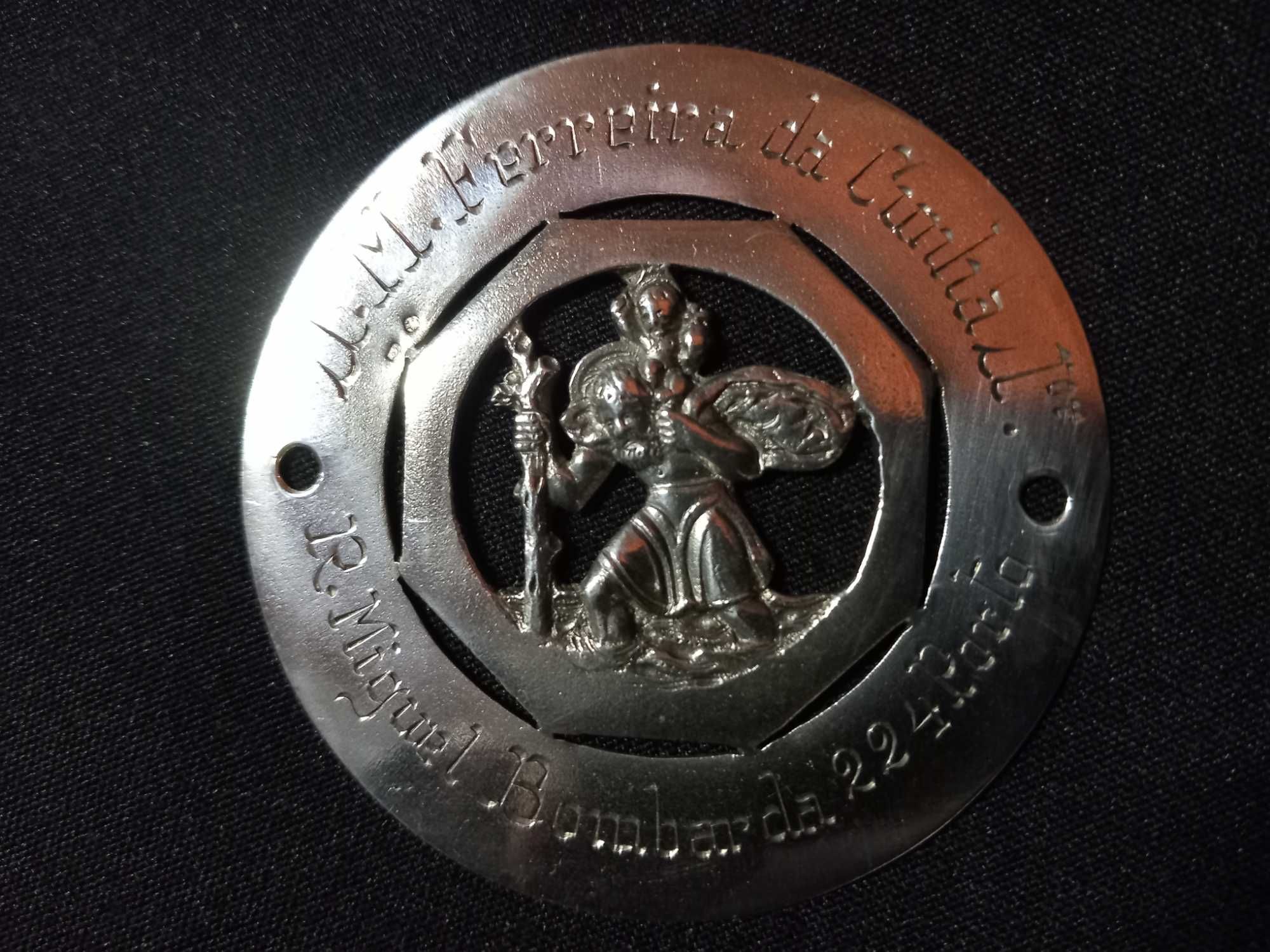 Prata javali - Placa da antiga casa L.M.Ferreira da Cunha no Porto