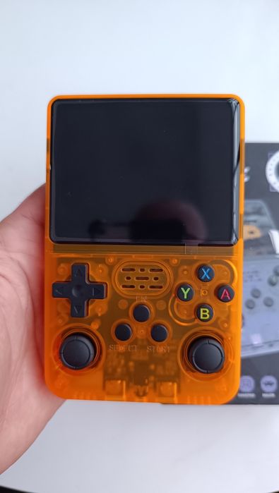 Sistema Handheld retro de Linux do consola R36S tela de um IPS de 3,5