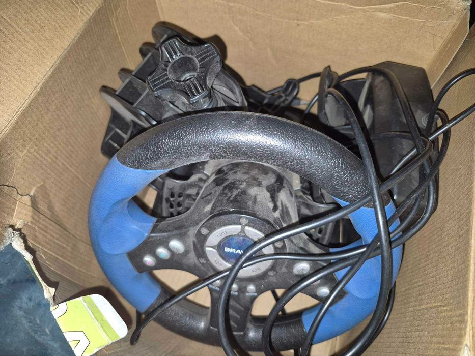 продам игровой руль новый