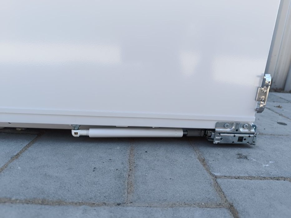 Вбудований холодильник Miele K37682
