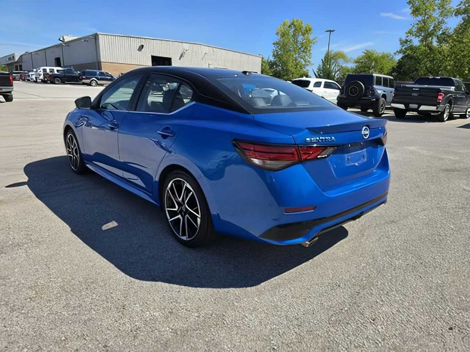 Nissan Sentra      2024