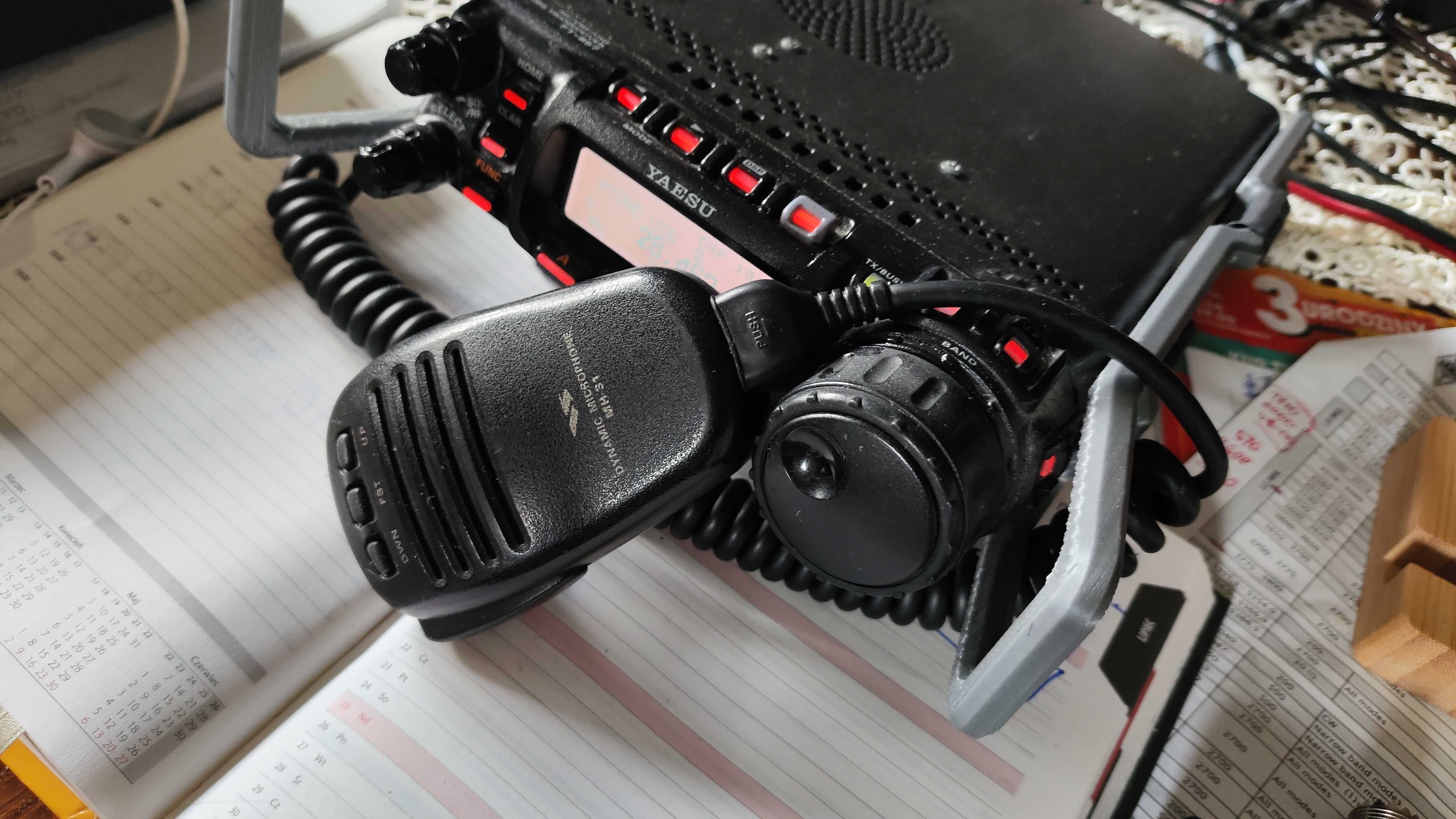 Transceiver Yaesu FT-857 VF/VHF/UHF