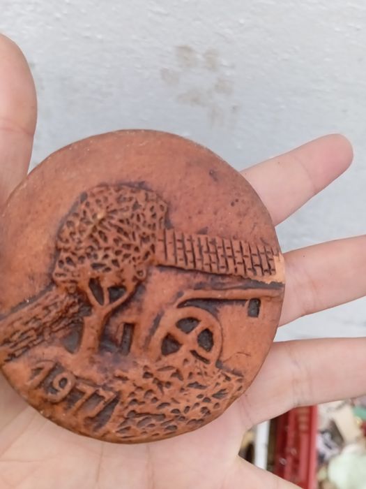 Medalha josefaz antiga barro