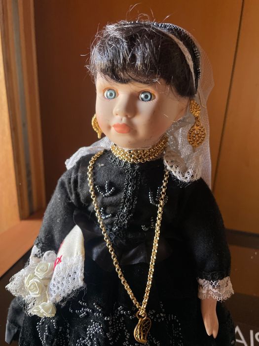 Boneca porcelana noiva de Viana