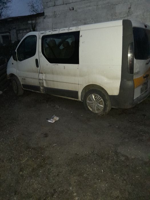 Рено трафік по запчястям