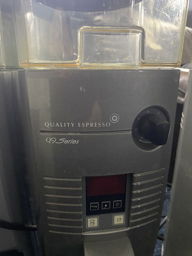 Кавомолка прямого помолу AZKOYEN Quality Espresso Q9