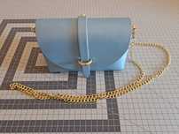 Bolsa pequena em Pele