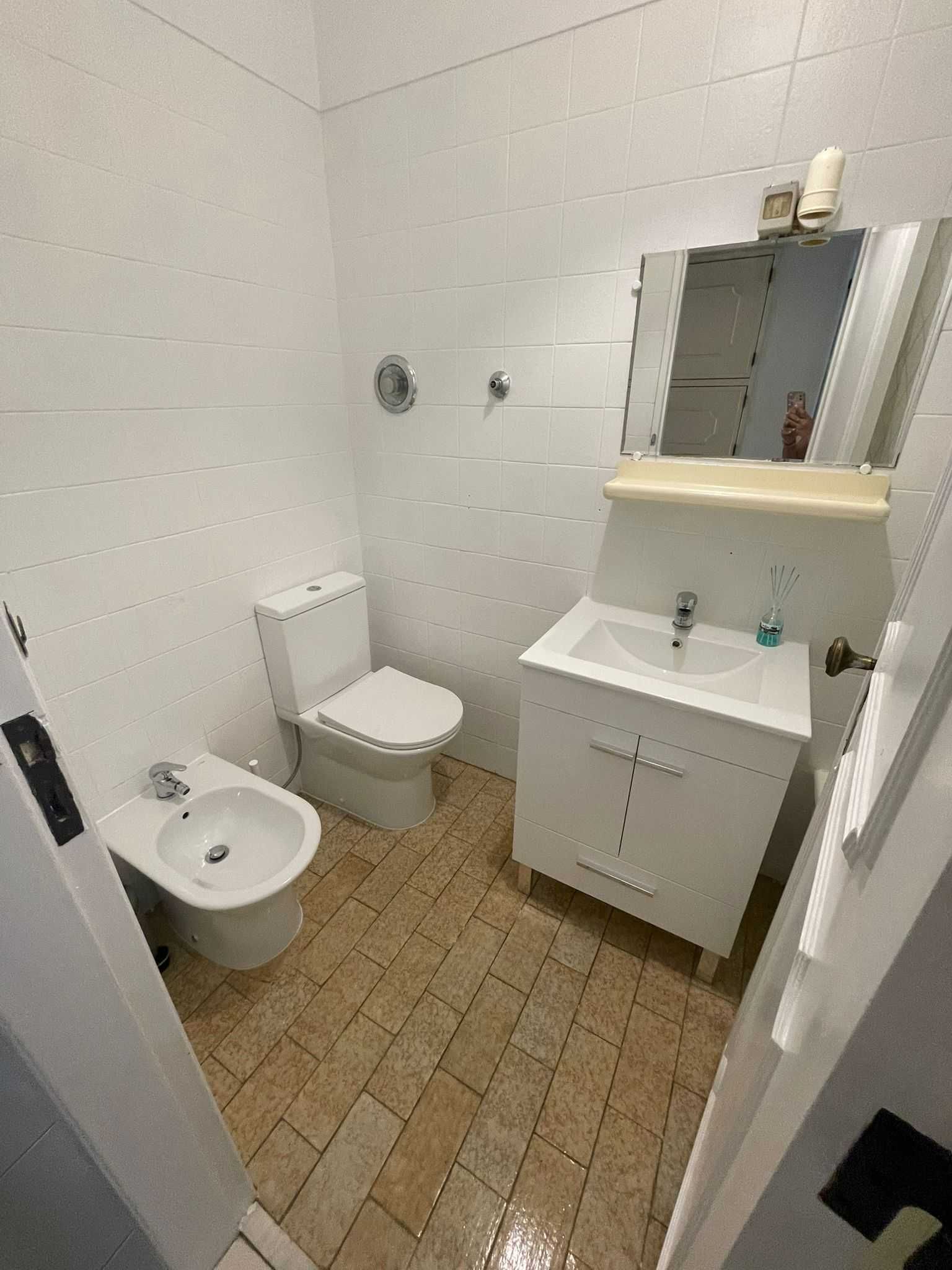 Quarto individual SEM CAUÇÃO Portela Sacavém