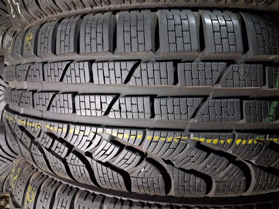 205/55 R17 Pirelli Sottozero 210 RSC шини б/в зима Комплект , Пара