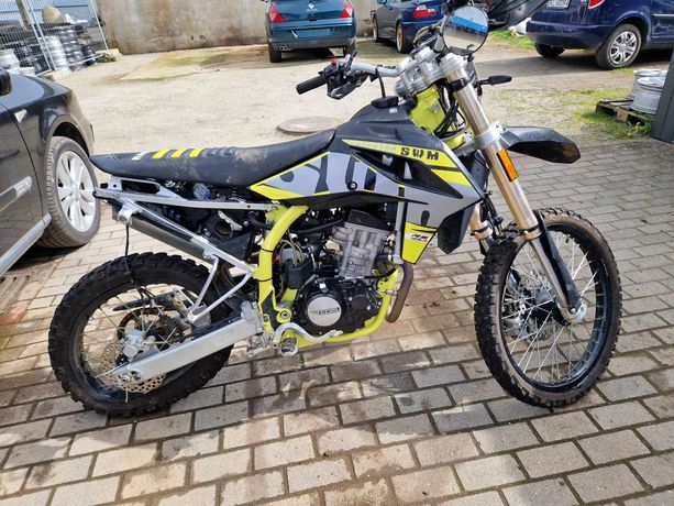 SWM RS 125 R SWM RS125R uszkodzony