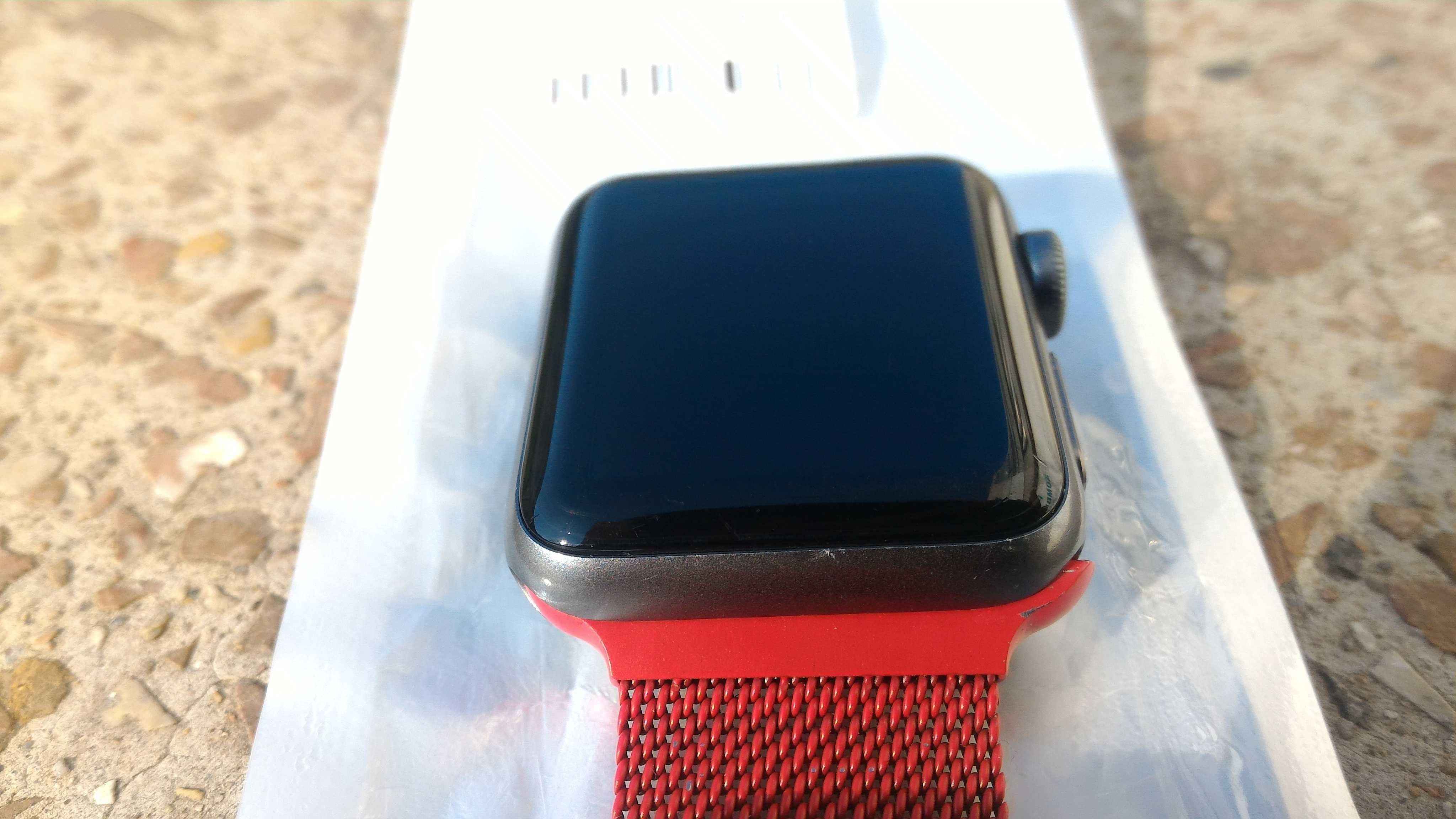 Apple Watch Series 2, 38mm бу, состояние хорошее, часы без зарядки