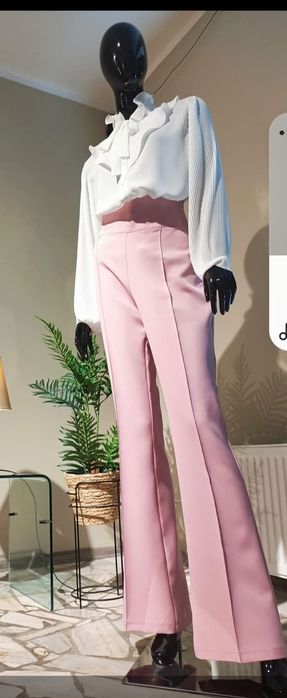 Pełnopostaciowy manekin czarny