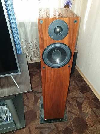 Wilson Benesch Square Two-Series 2 -РОЯЛЬНЫЙ ЛАК(2014 год)