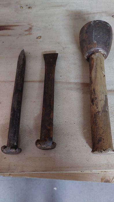 Maceta, ponteiro e escopro