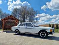 Mercedes W123 do ślubu – biała legenda na wyjątkowy dzień!