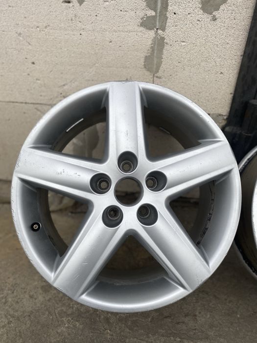 Продам комплект оригінальних дисків 5 112 17 R17