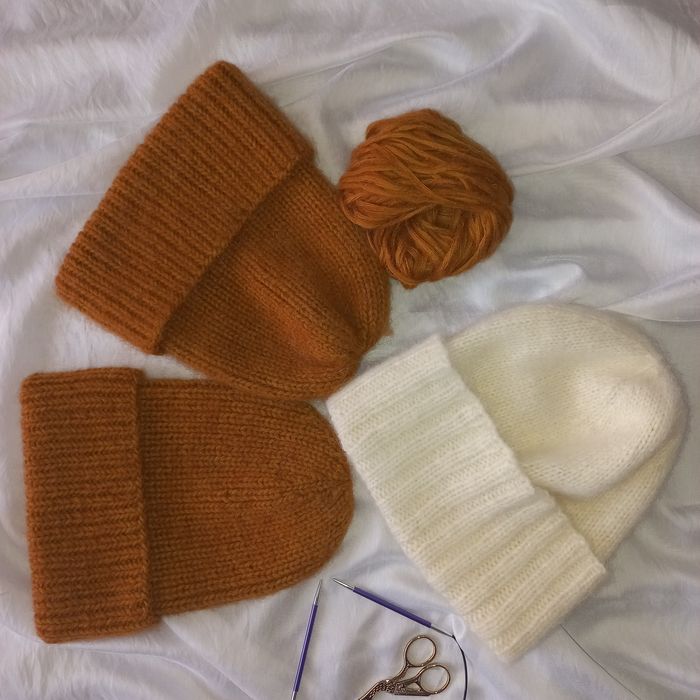Шапки в'язані жіночі з італійського мериносу; альпака