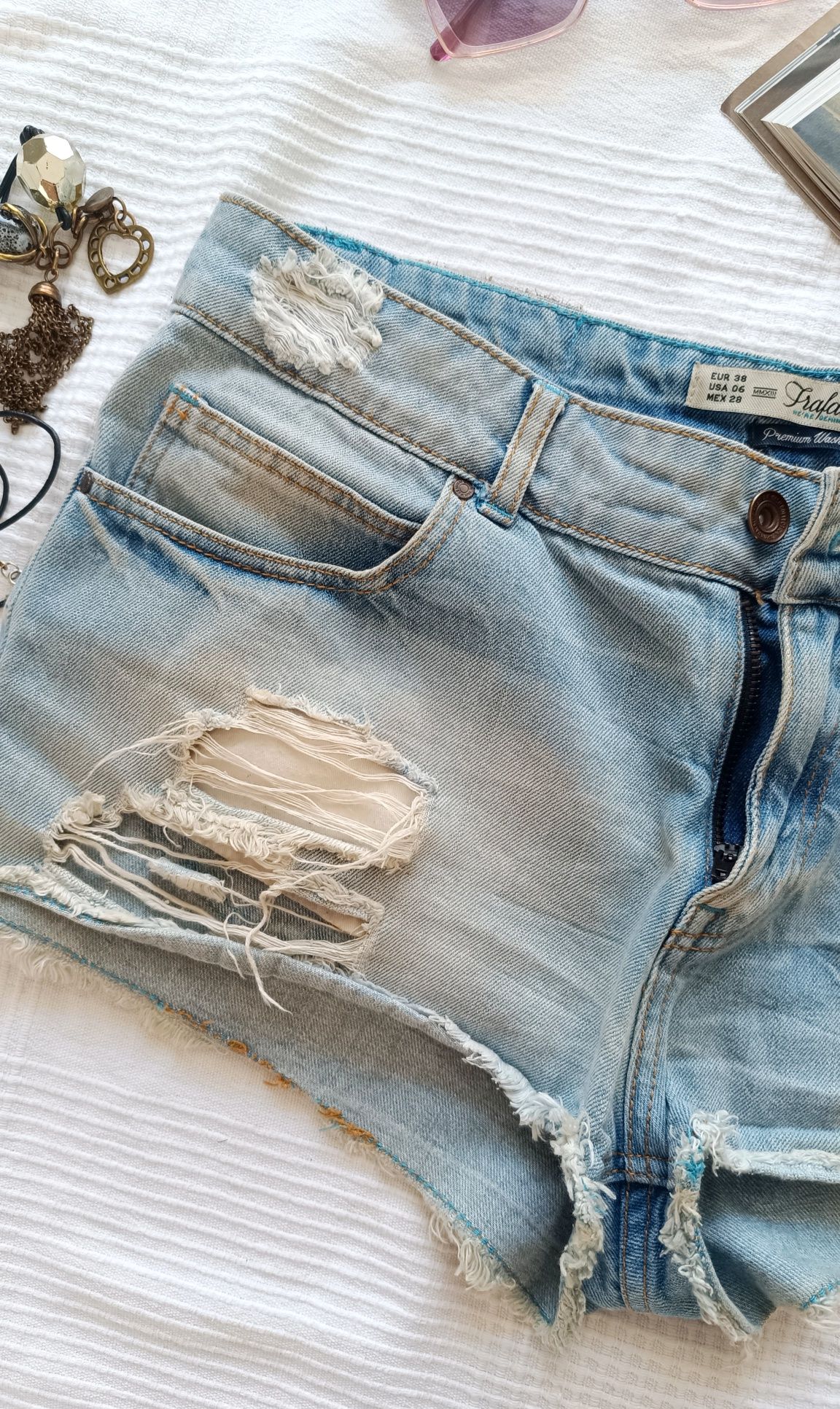 Spodenki jeansowe damskie Zara