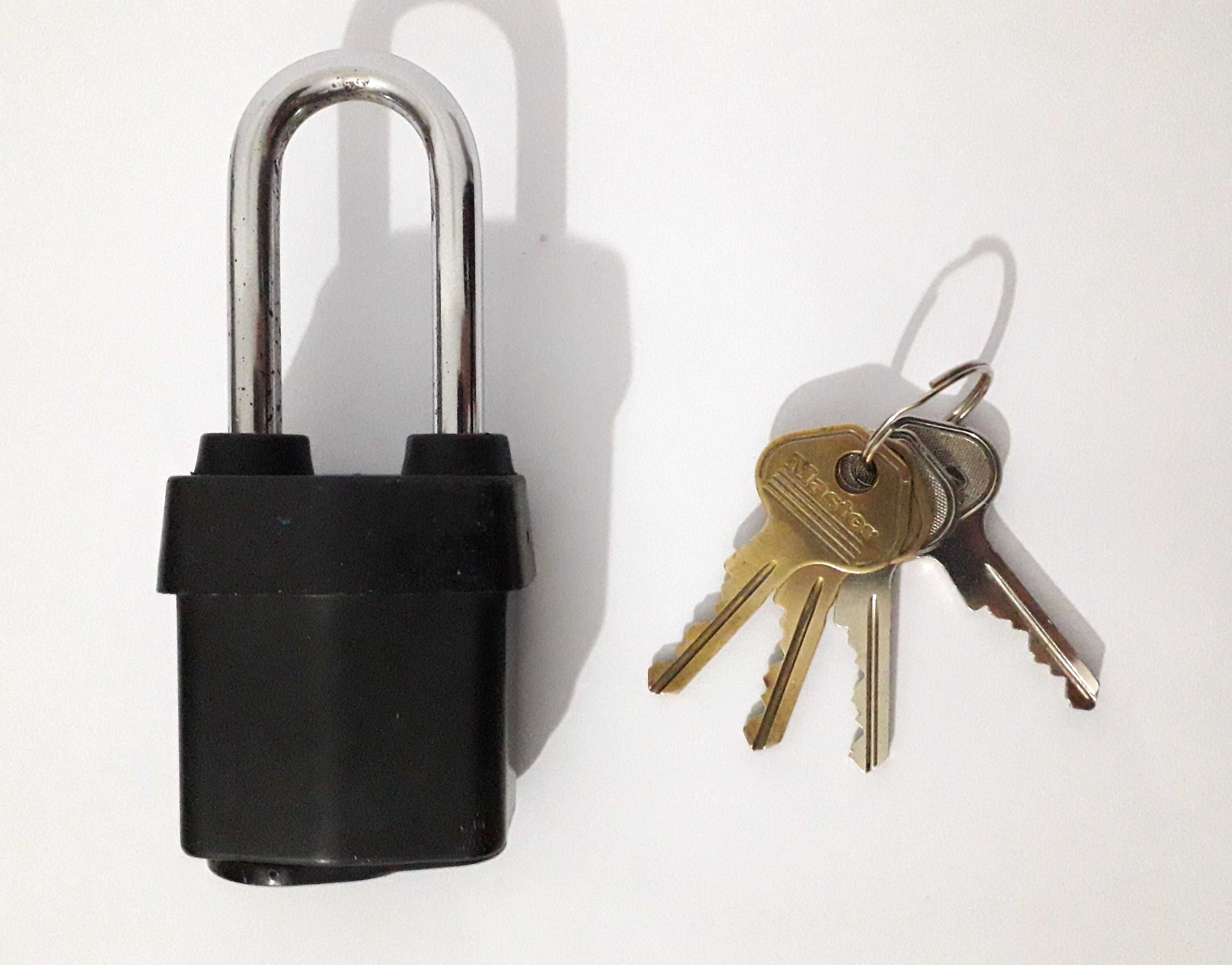 Cadeado Master Lock em aço (usado)