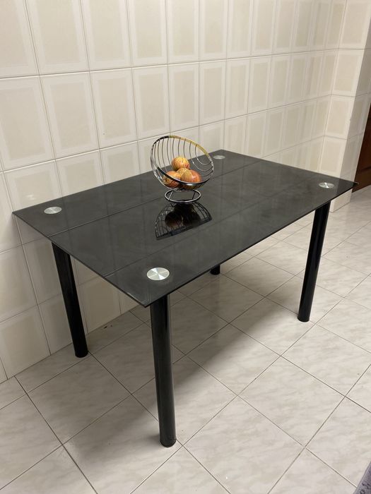 Mesa em vidro