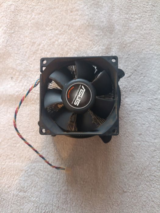 Ventilador ASUS - CPU Cooler
Buen estado · ASUS
10 €