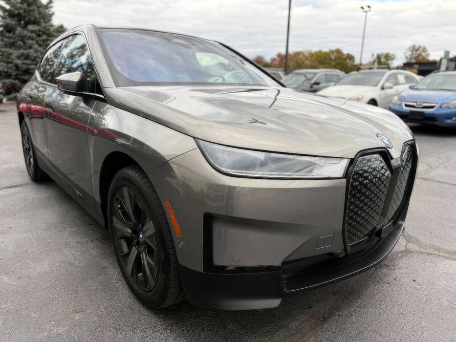 BMW iX xDrive50      2022