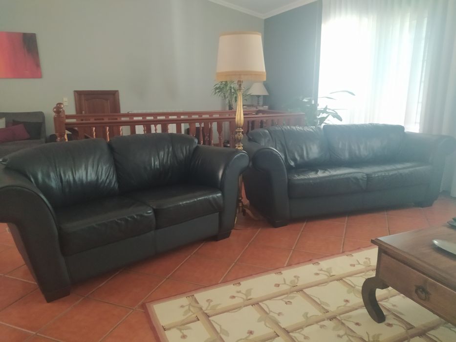 Sofás em Pele Preto
