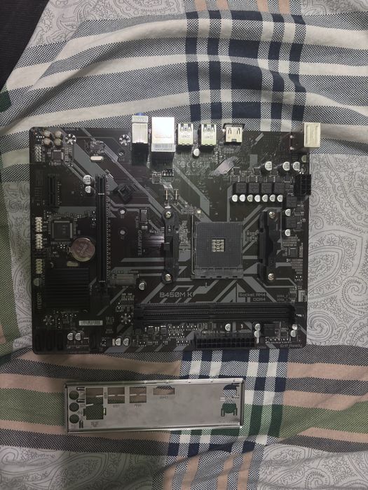 Продам комплект, материнка, куллер, процесор