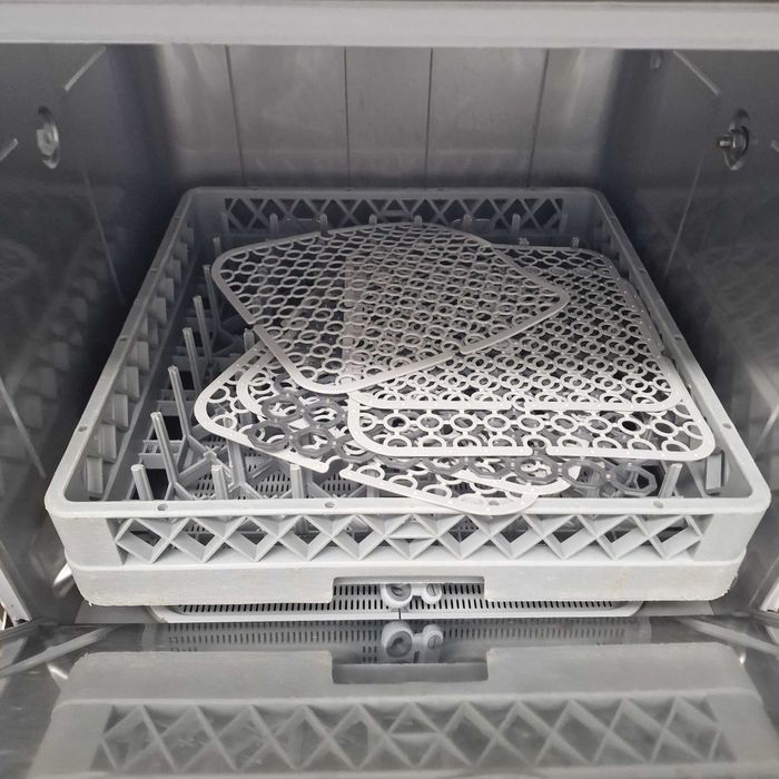 Zmywarka komorowa PLUVIA 260