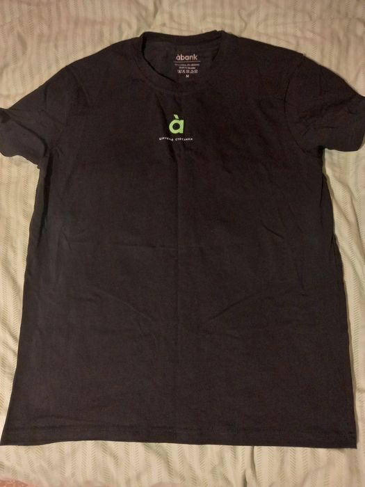 віддам безкоштовно чоловічі сорочки