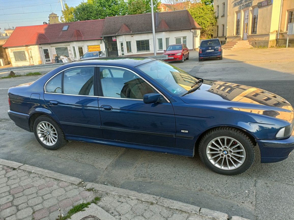 Ładne BMW E39 520 do jazdy z ważnymi opłatami