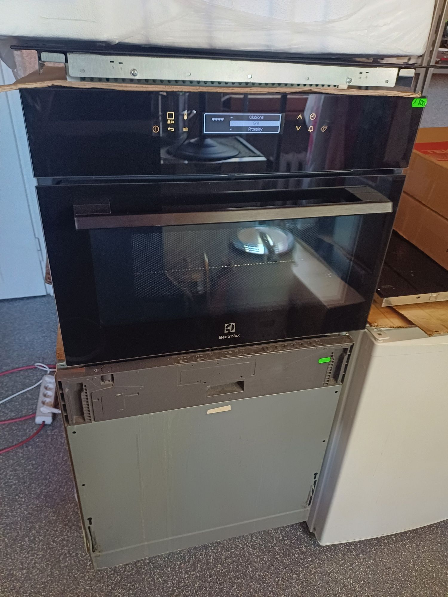 Kuchenka mikrofalowa do zabudowy Electrolux