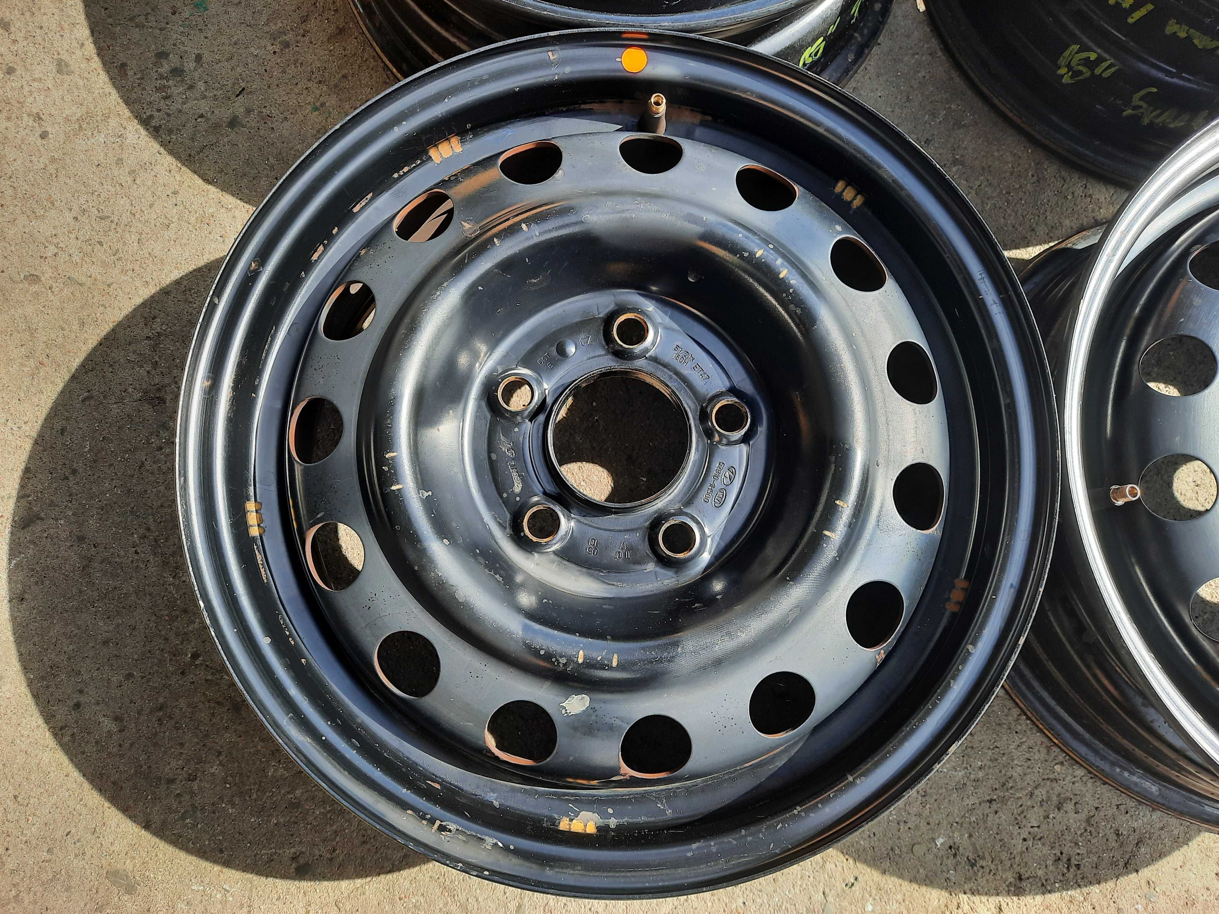 Oryginalne felgi stalowe KIA Cee'd HYUNDAI i30 15" 5x114,3x67,1 ET 47