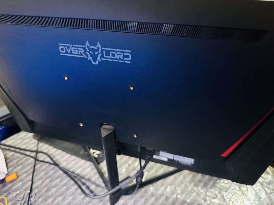 Монітор QUBE Overlord  g24f144plus