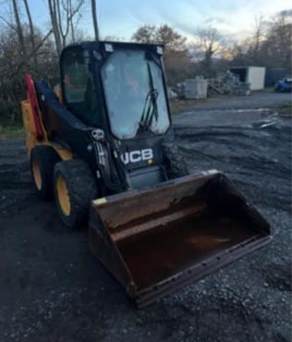 Mini pá carregadora jcb