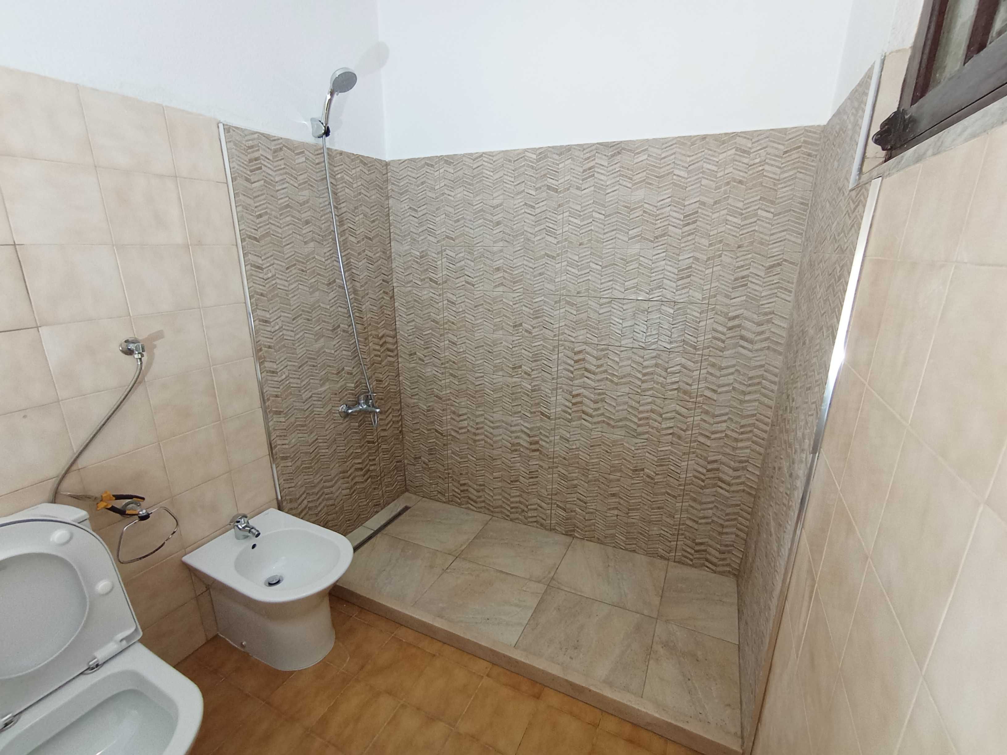 Lavagem e hidrofogagem de telhados, isolamento, Remodelação de casa,