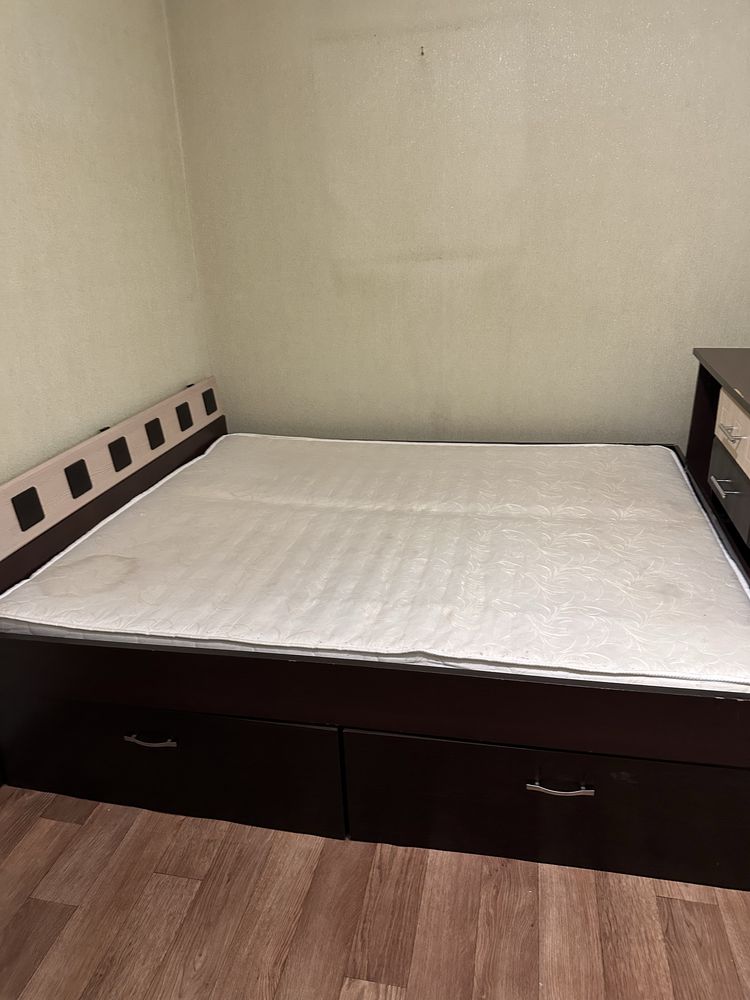 Продам БУ Меблі (ліжко матрас комод шафа)