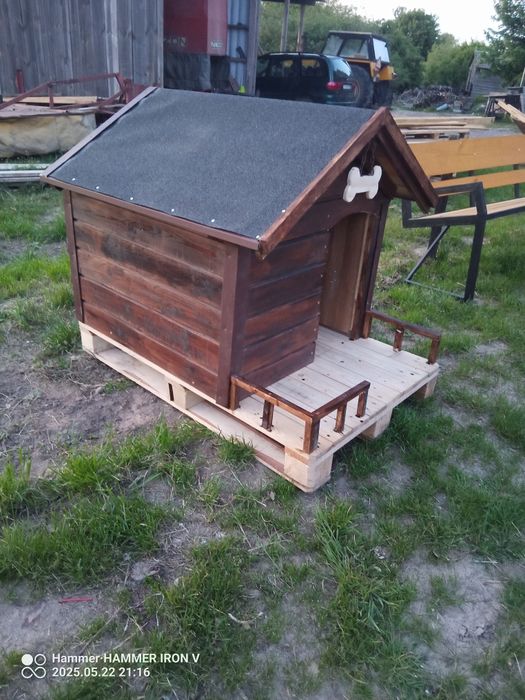 Buda dla psa ocieplona