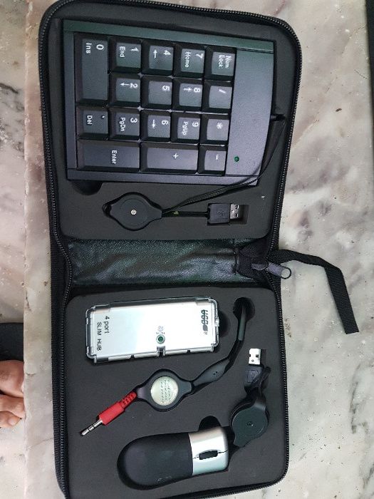 Estojo com acessórios/periféricos para computador, Tablet ou PDA