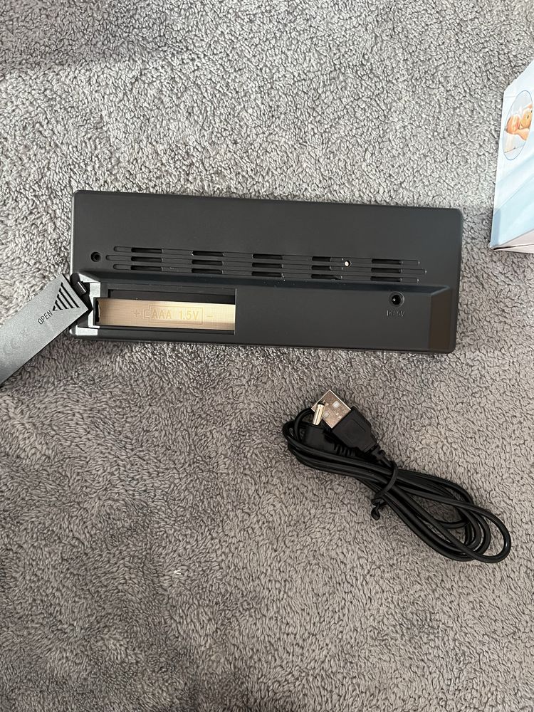 Cyfrowy zegar led budzik wyswietlacz temperatury