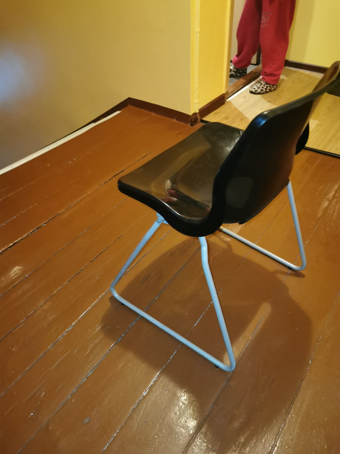 Krzesło akrylowe plastikowe czarne