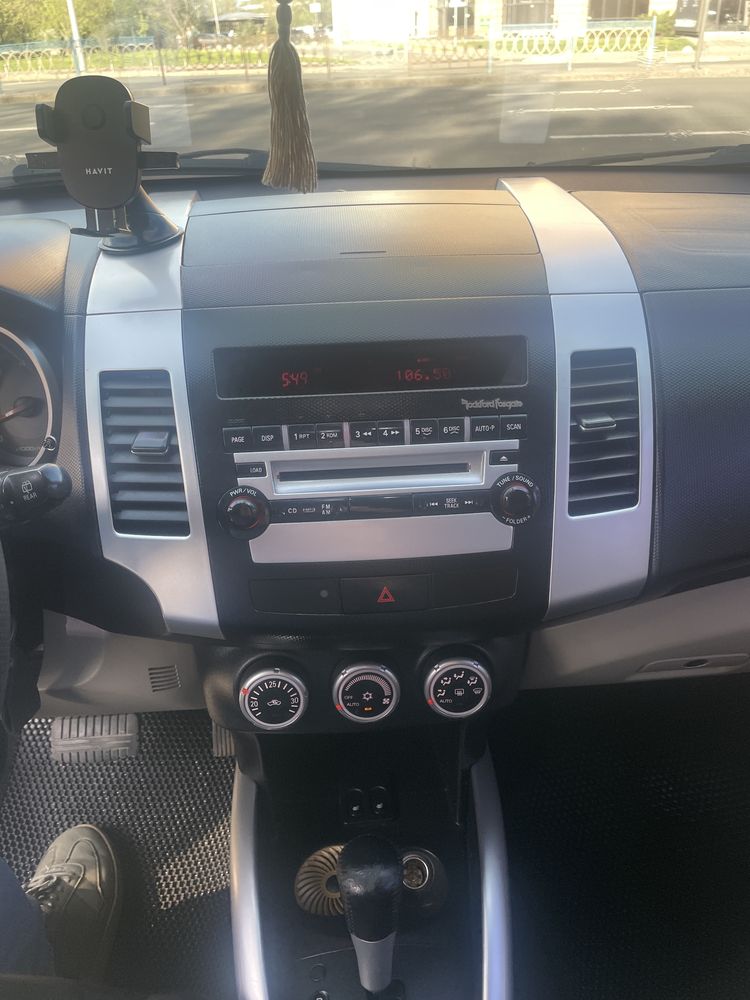 Outlander 3.0л г/б 2008