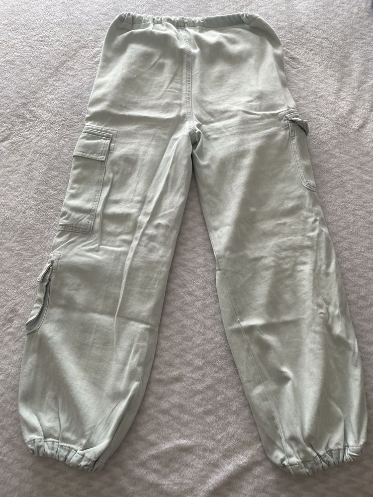 Calça cargo azul claro da ZARA