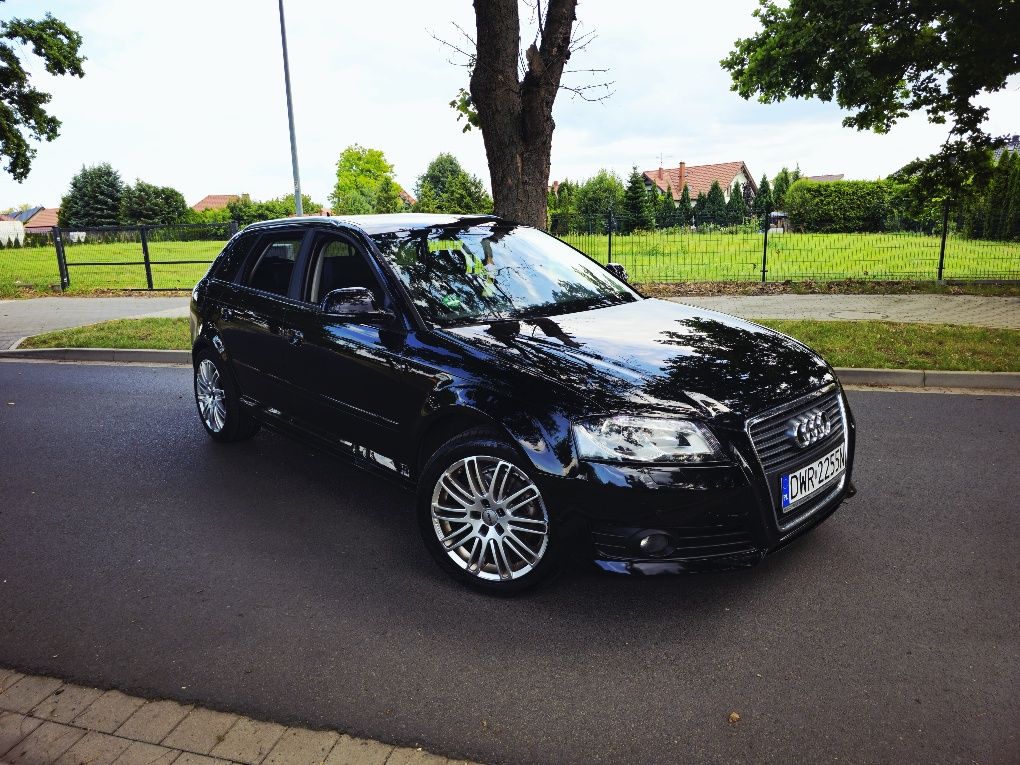 Audi A3 2.0 TFSI  s-line
200 KM • AUTOMAT • NISKI PRZEBIEG •