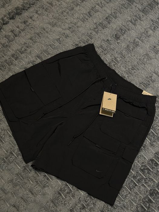 Продам NIKE Sportswear