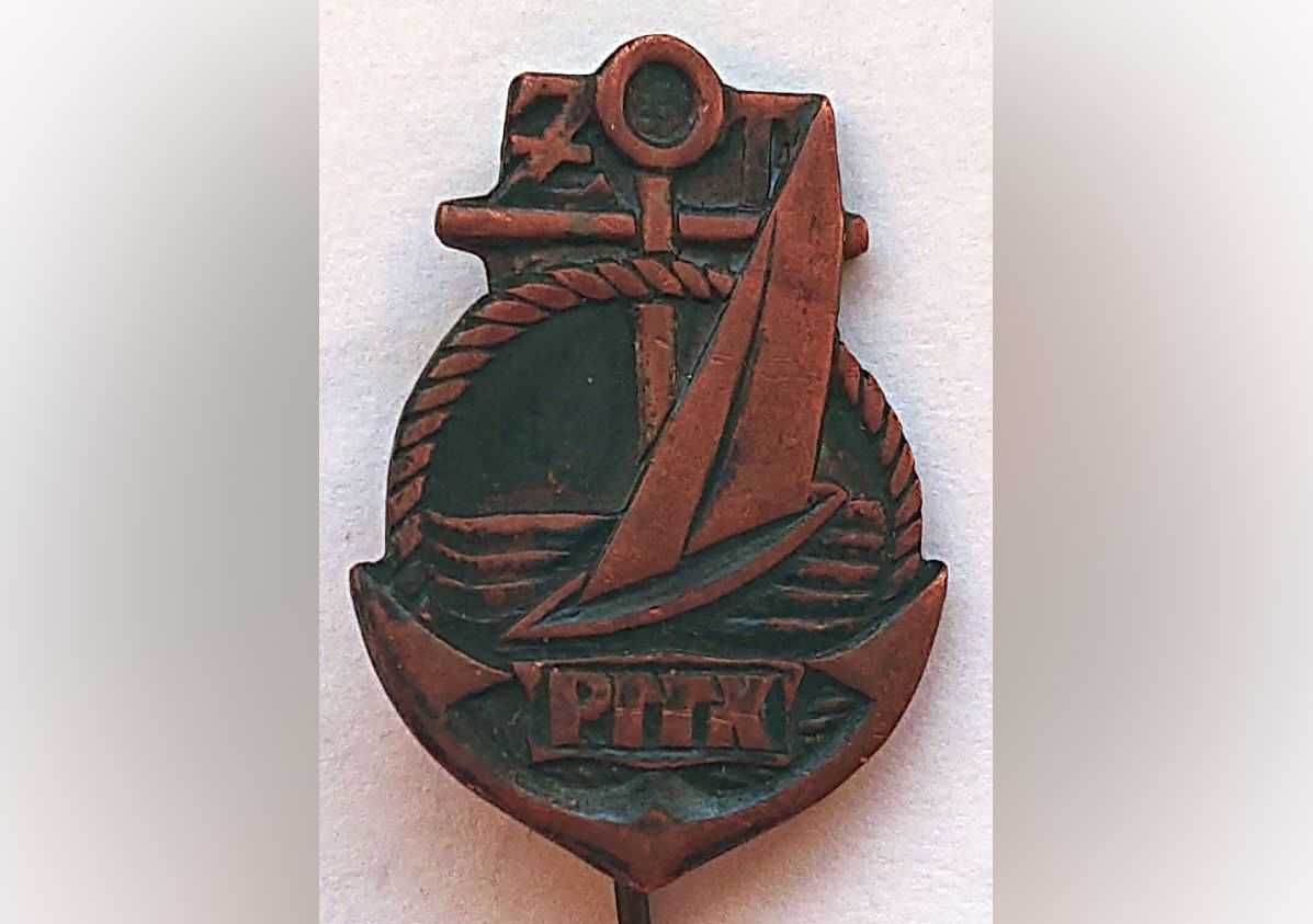 ŻOT PTTK Żeglarska odznaka turystyczna -  stary metalowy znaczek
