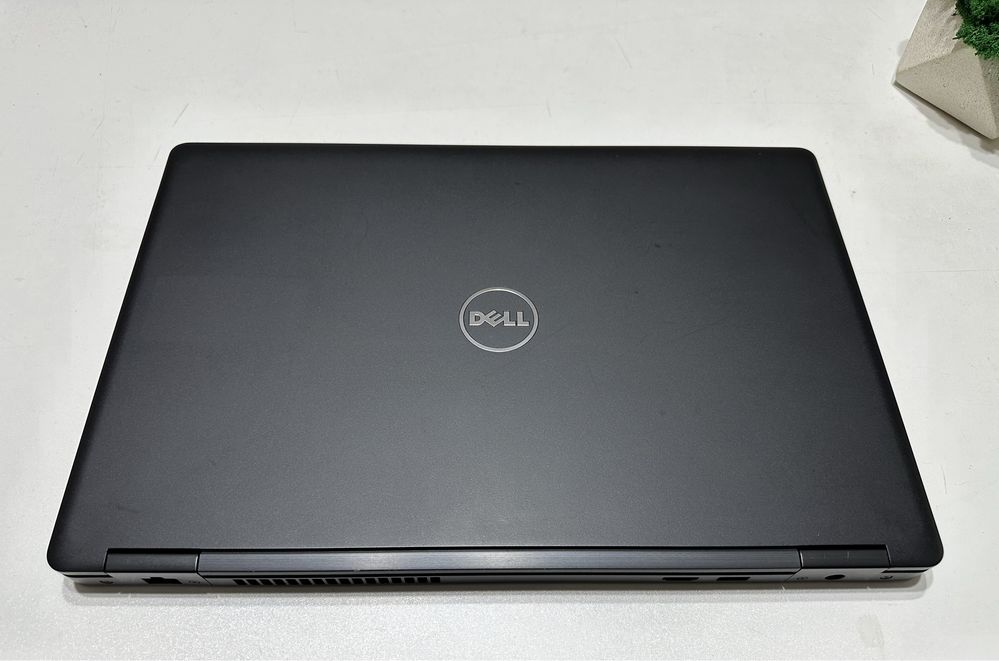 DELL Latitude 5580 15,6"FHD IPS | i5-7300U|16 DDR4 | SSD 256Gb